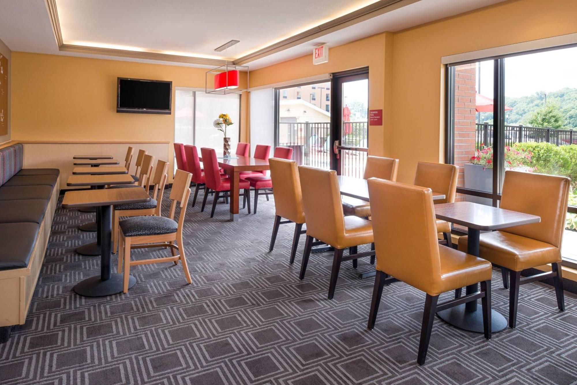 Towneplace Suites Huntington Exterior foto