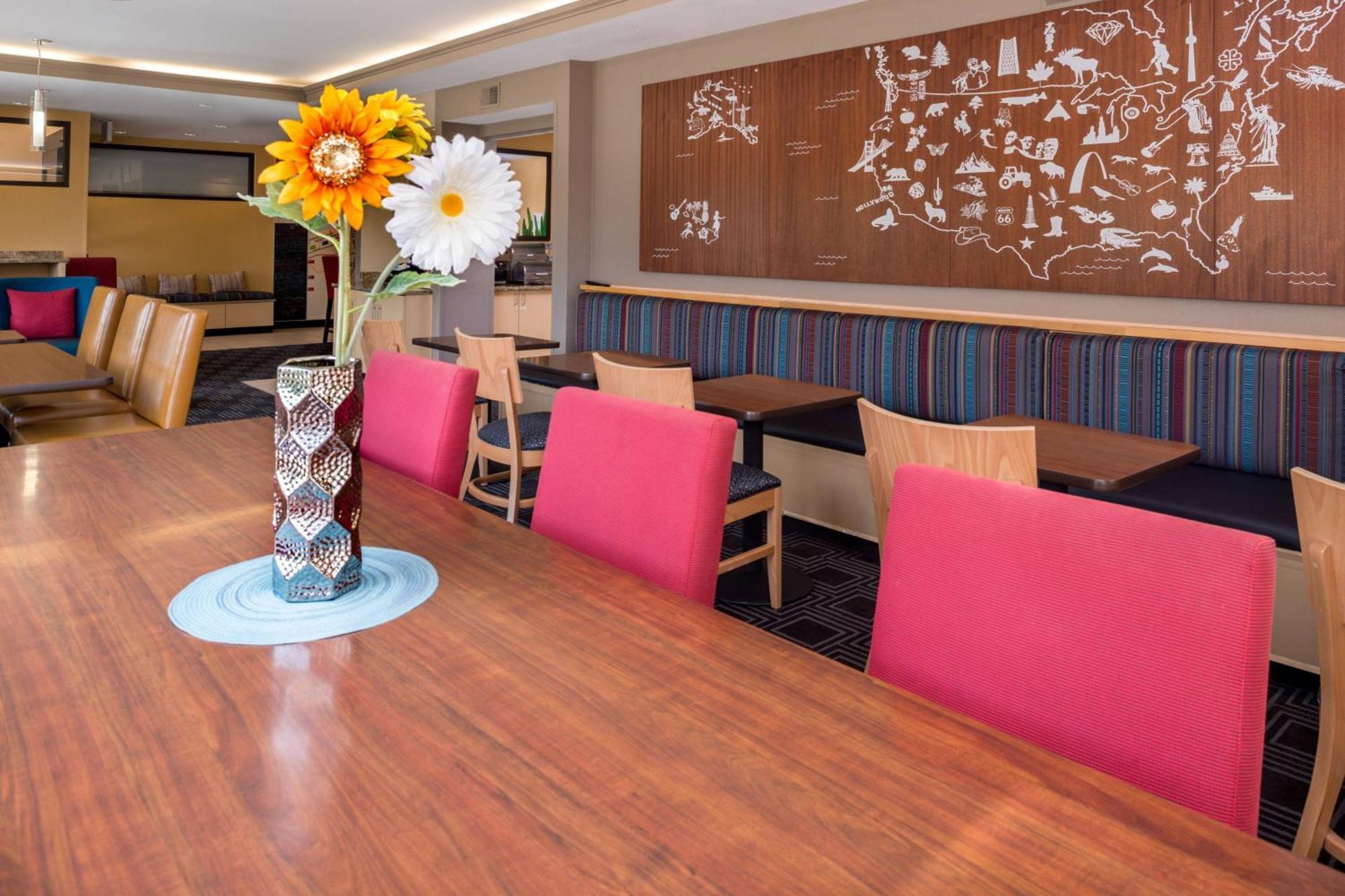 Towneplace Suites Huntington Exterior foto