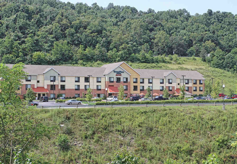 Towneplace Suites Huntington Exterior foto